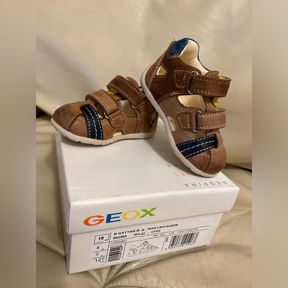 Geox baby shoes Sz19 (10-12M) - Picture 2 of 7